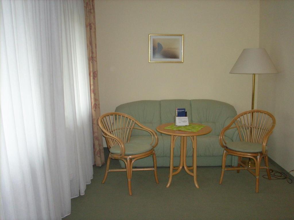 Hotel Am Wariner See Habitación foto